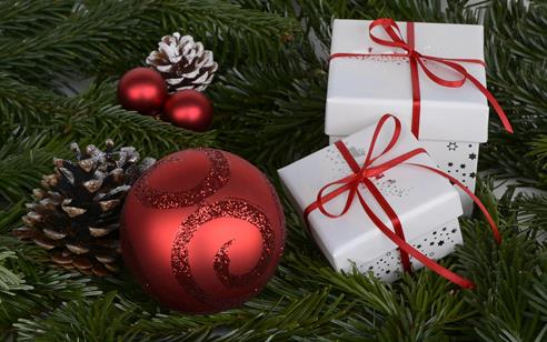 pixabay-christmas-balls-1891598_1920