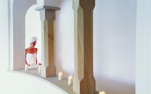 hotel-turm-castle-alcove-02